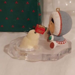 Hallmark 1987 Frosty Friends Eskimo Seal Gift 8 Eighth In Series With Box READ
